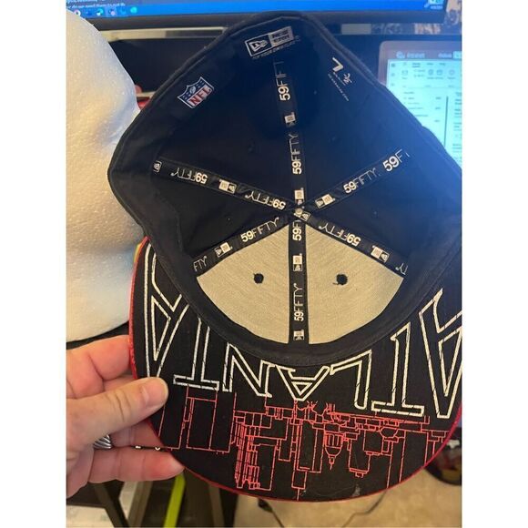 Atlanta Falcon Fitted Baseball Cap. Size 7.5 - Picture 2 of 6